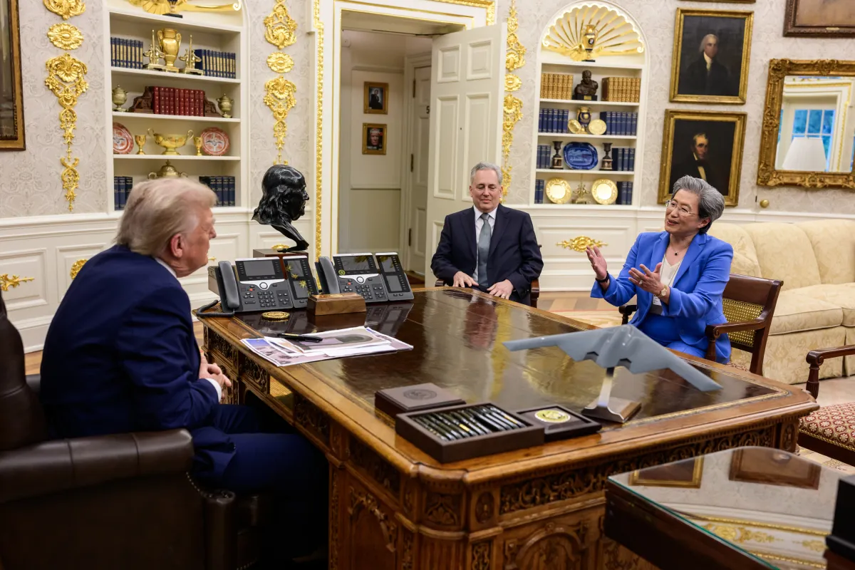 リサスー博士(AMD CEO)とトランプ大統領